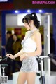 Beautiful Hong Ji Yeon at the 2017 Seoul Motor Show (146 pictures) P42 No.bd7903