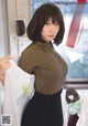 Moe Iori 伊織もえ, Gessan ゲッサン 2022.03 P5 No.dac1c1 Image No. 3